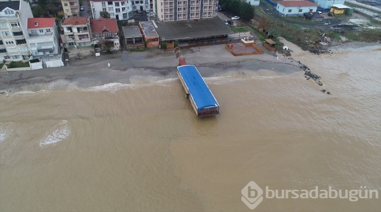 Tekirdağ'da yağış sonrası denizin rengi değişti
