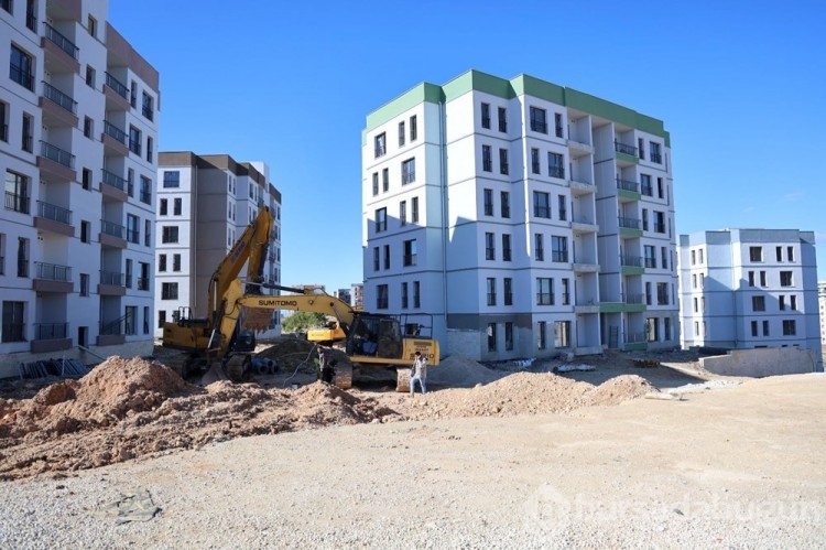 Adana'da deprem konutlarının yapımı tamamlanıyor
