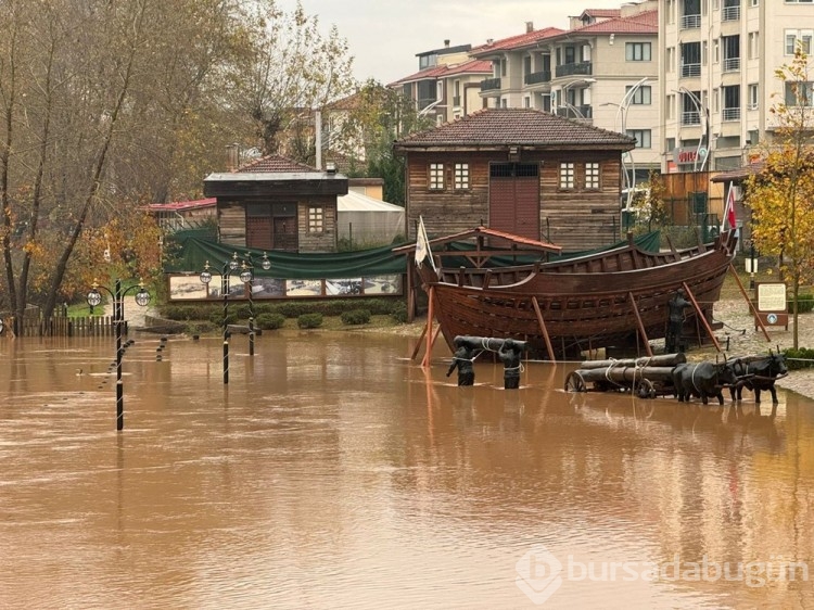 Bartın Irmağı'nda su seviyesi 4 metre yükseldi
