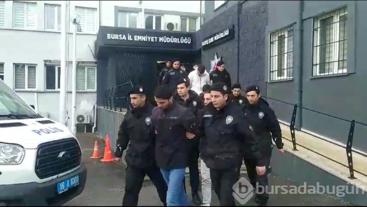 "Cumartesi Çetesi" üyelerine operasyon
