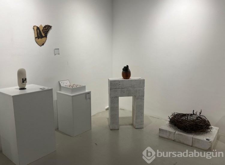 Bursa'da Prof. Dr. Ateş Arcasoy adına 'Ateş'in Çocukları' sergisi sanatseverlerle buluşturuldu 