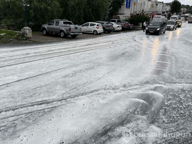 Bodrum'daki merak uyandıran köpüğün nedeni belli oldu
