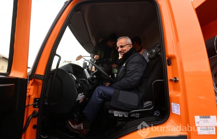 Ulaştırma ve Altyapı Bakanlığı kara yollarında kar ve buzla mücadele için hazır
