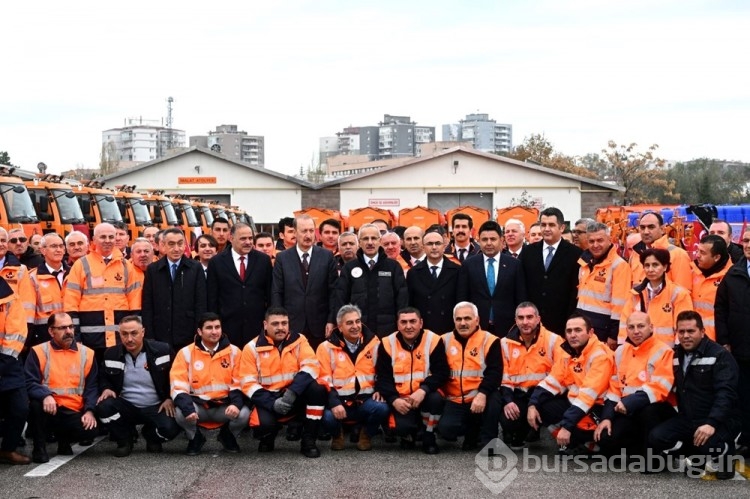 Ulaştırma ve Altyapı Bakanlığı kara yollarında kar ve buzla mücadele için hazır
