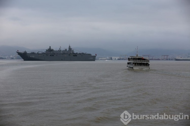 TCG Anadolu, Kocaeli'de ziyarete açıldı
