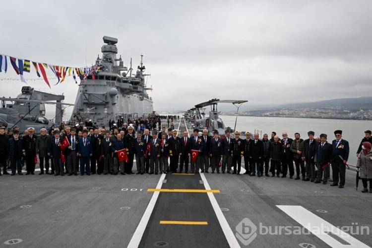 TCG Anadolu, Kocaeli'de ziyarete açıldı
