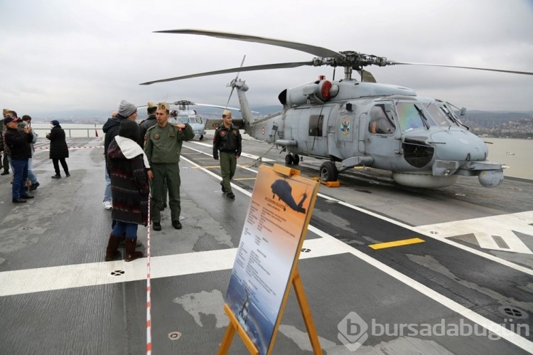 TCG Anadolu, Kocaeli'de ziyarete açıldı

