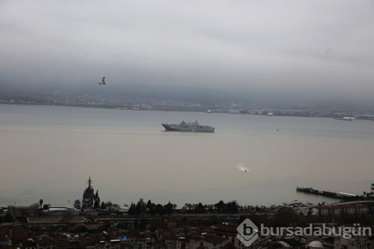 TCG Anadolu, Kocaeli'de ziyarete açıldı
