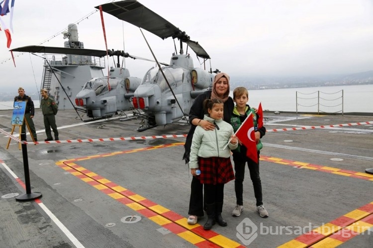TCG Anadolu, Kocaeli'de ziyarete açıldı
