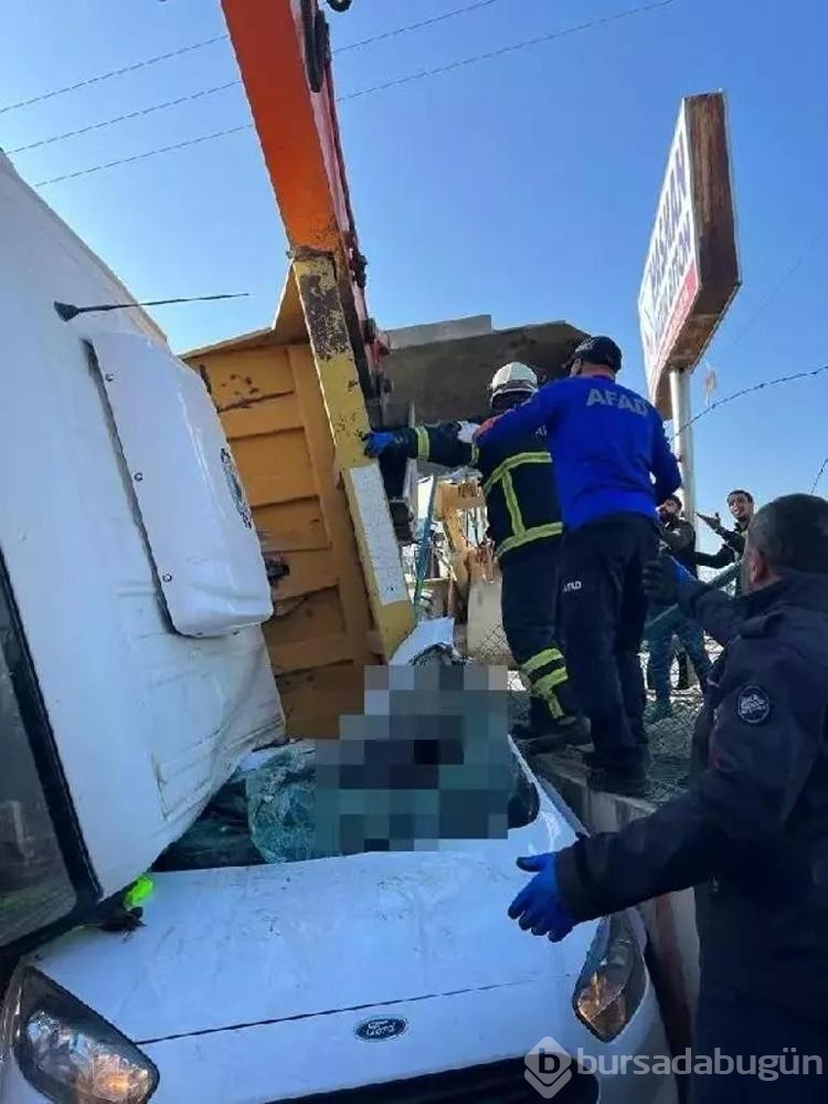 Batman'da kazada ölen kardeşlerinin mevlidinden dönen 2 kardeş, kazada can verdi

