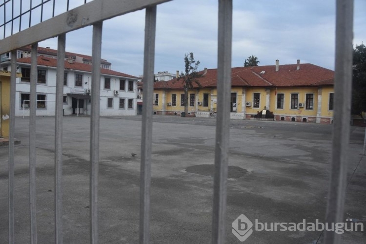 6 yaşındaki çocuğu havaya kaldırıp, fırlatan müdür yardımcısının görev yeri değişti
