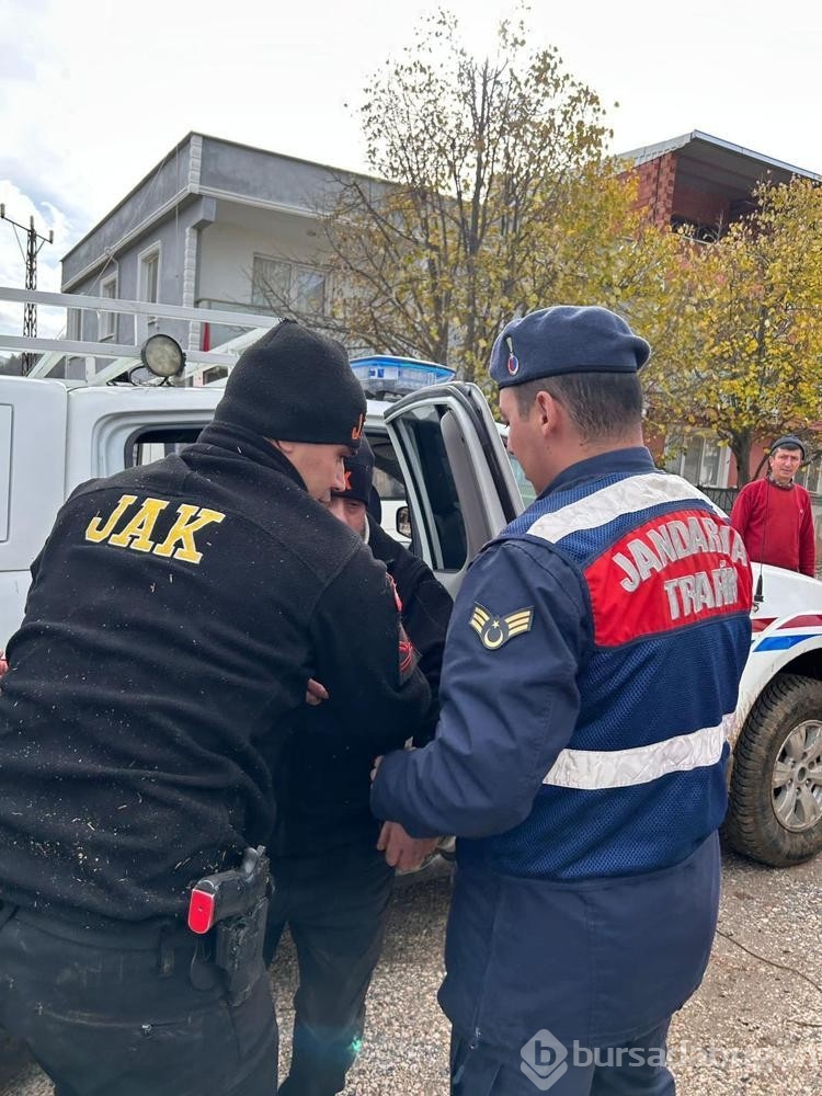 Ormanda kayboldu, 15 saat sonra ekipler buldu
