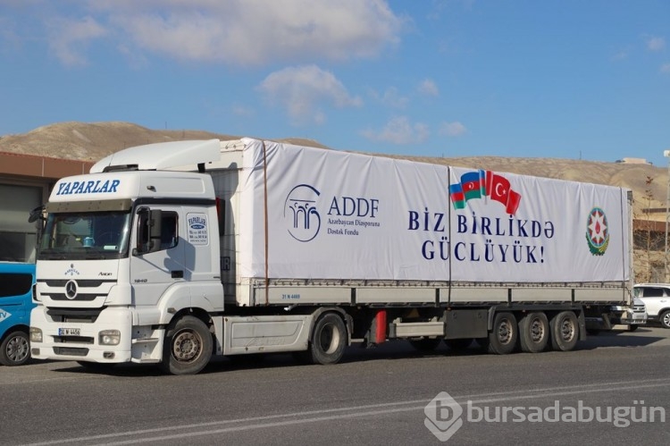 Azerbaycan'dan Türkiye'deki depremzedeler için 18 tonluk yardım
