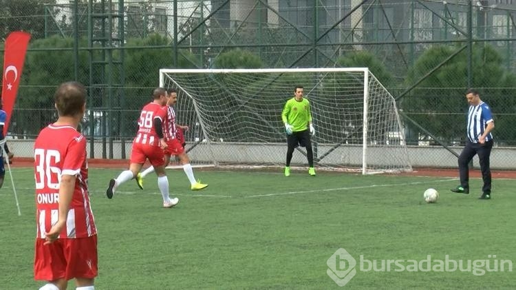 Hakim ve savcılar ampute futbol takımıyla maç yaptı
