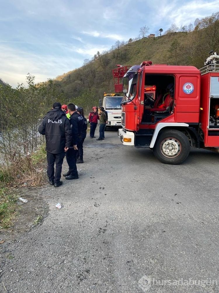 Sürücü adayının kullandığı otomobil dereye uçtu: 3 yaralı
