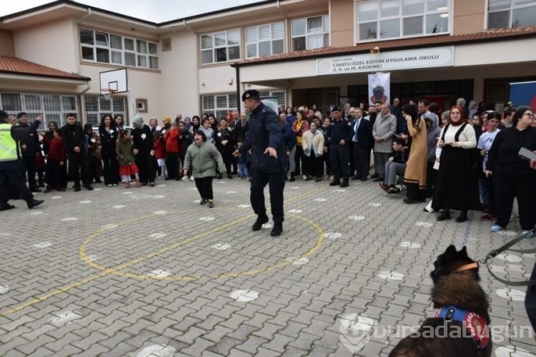 Bursa'da jandarmadan 'Engel olma farkında ol' projesi