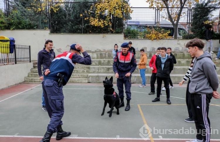 Bursa'da jandarmadan 'Engel olma farkında ol' projesi
