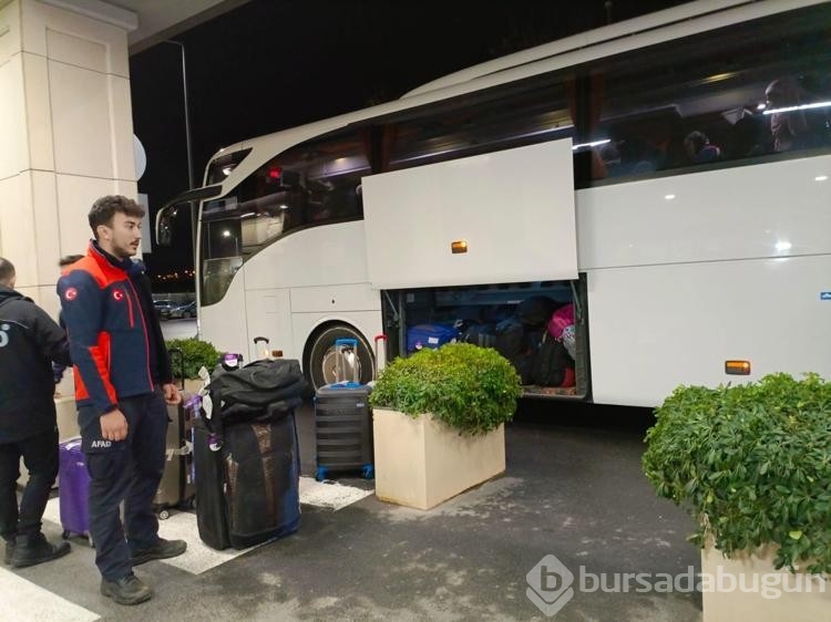 Gazze'den tahliye edilen 68 kişi İstanbul'a geldi
