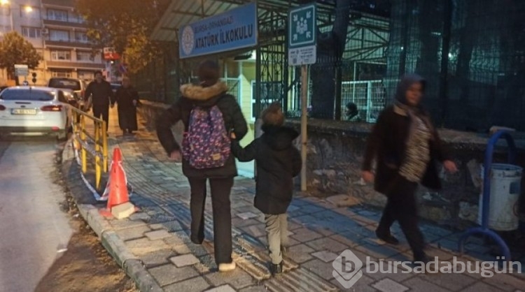 Bursa'da velilerden okul saatine karanlık tepkisi!
