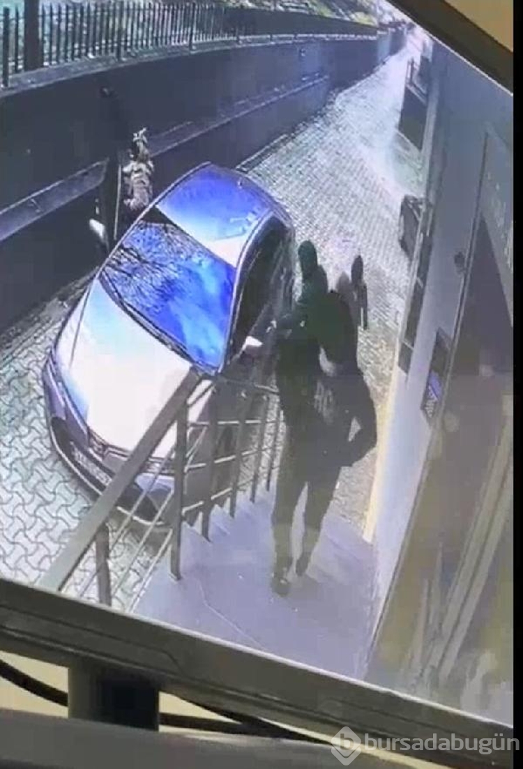 İstanbul'da 24 eve giren çakar lambalı hırsızlar yakalandı
