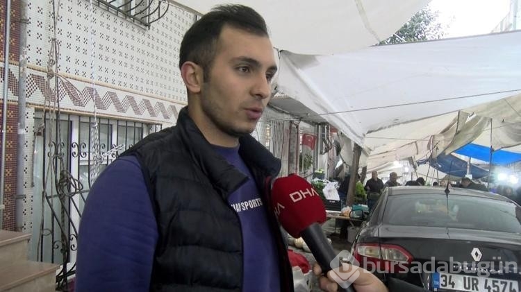 Gaziosmanpaşa'da pazarda unutulan araçlar yüzünden esnaf tezgah açamadı
