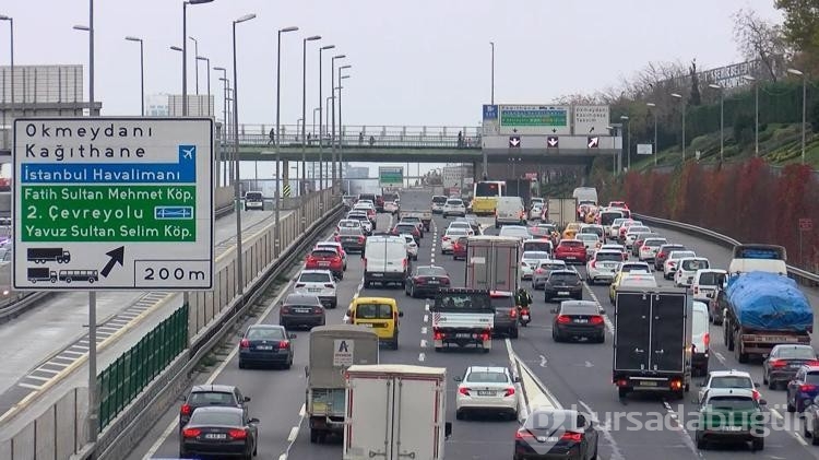 İstanbul'da trafik yoğunluğunda önlenemeyen artış
