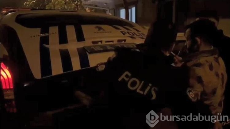 Bursa'da, 1050 polisle operasyonda 83 firari hükümlü ve 155 şüpheli yakalandı
