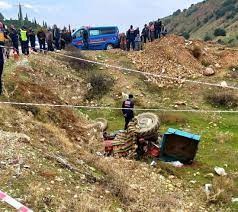 Manisa'da 3 çocuk annesi kadın traktörün altında kalarak öldü!