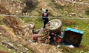Manisa'da 3 çocuk annesi kadın traktörün altında kalarak öldü!