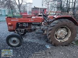 Manisa'da 3 çocuk annesi kadın traktörün altında kalarak öldü!