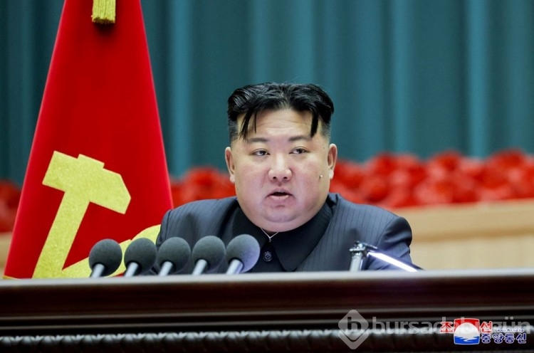 Kim Jong-un Kuzey Kore'deki düşük doğum oranları nedeniyle ağladı
