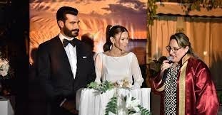 Ünlü çiftten balayı pozları