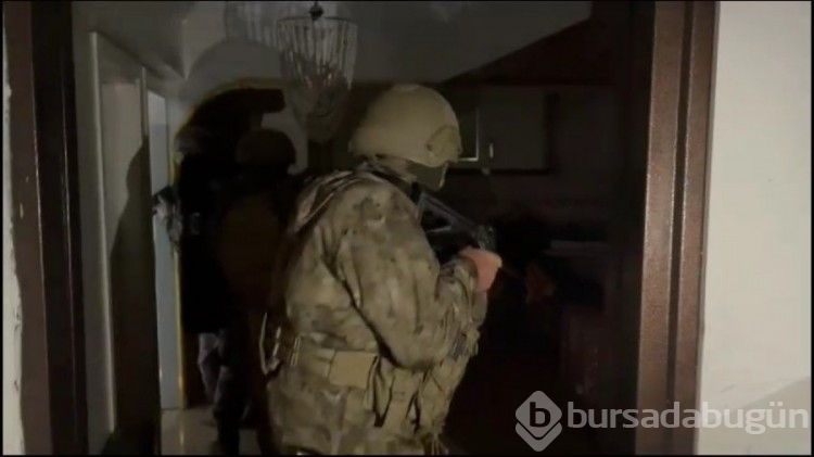 Bursa'da 1050 polisin katıldığı operasyonda 83'ü firari hükümlü 238 kişi yakalandı