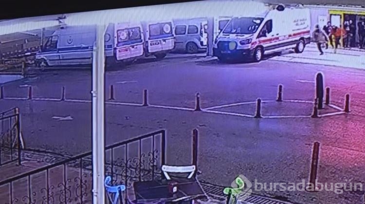 TIR'ın dorsesinden 61 kaçak göçmen çıktı
