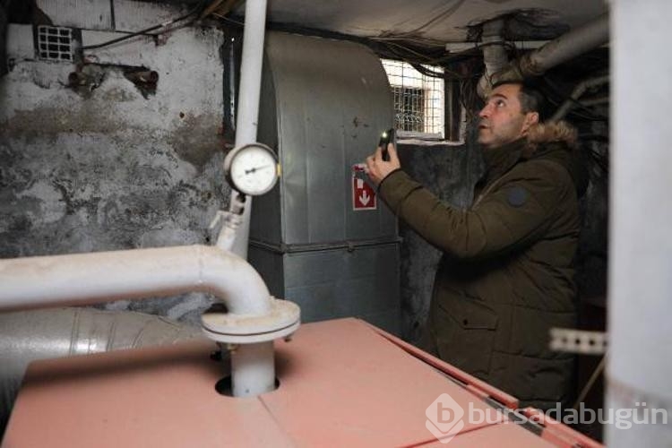 5.1'lik depremden 7 dakika önce denizden duman yükselmiş
