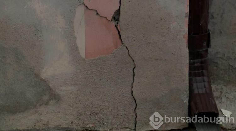 5.1'lik depremden 7 dakika önce denizden duman yükselmiş
