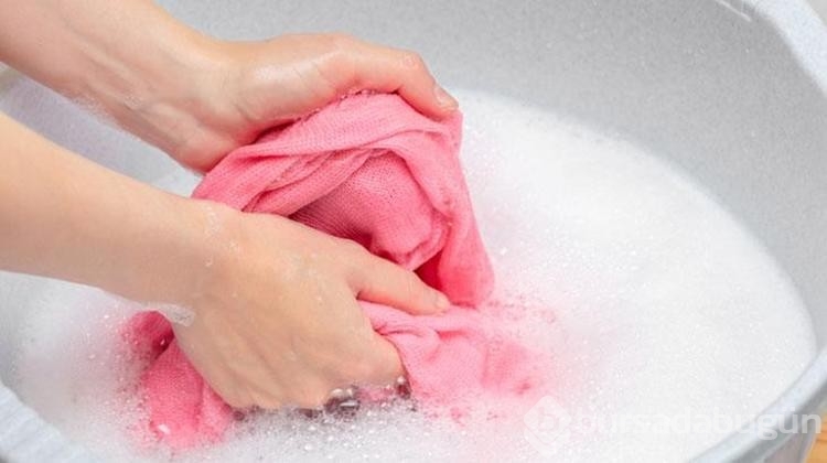 Yağ lekesini hemen çıkaran formül! Yeni alınmış gibi görünecek
