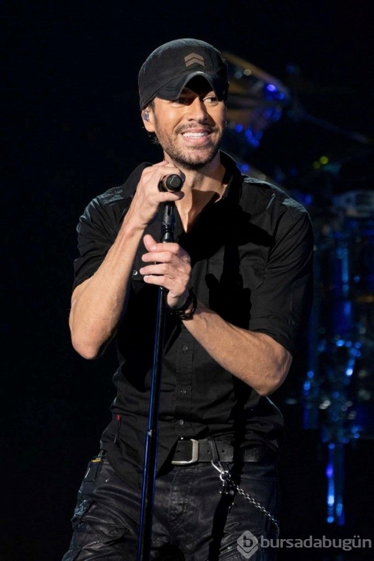 Enrique Iglesias müzik kataloğunu sattı
