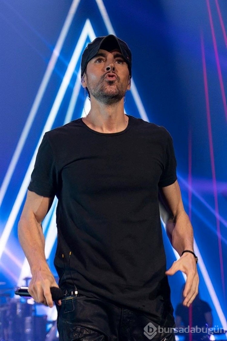 Enrique Iglesias müzik kataloğunu sattı
