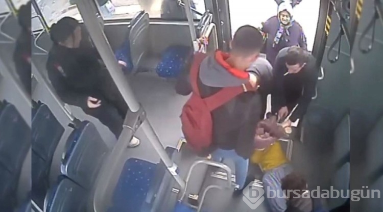 Durakta fenalaşan kadını hastaneye otobüs şoförü yetiştirdi
