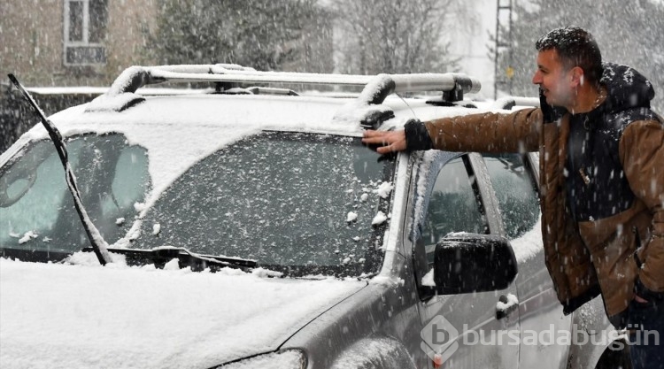 Kars'ta kar yağışı etkili oldu
