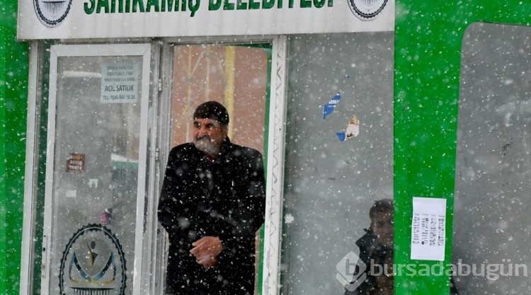 Kars'ta kar yağışı etkili oldu
