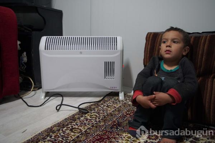 'Göl Mahalle'de evleri su baskını tehdidi altındaki 21 aile konteynere yerleştirildi
