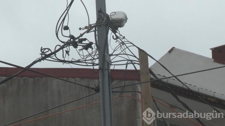 Arnavutköy'de telefon kablosunu çalmak için canını hiçe saydı
