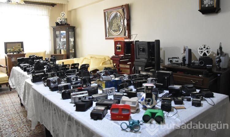 Emekli makinist, 43 yıllık fotoğrafçılık tutkusunu evinde 1000 parçalık koleksiyona dönüştürdü


