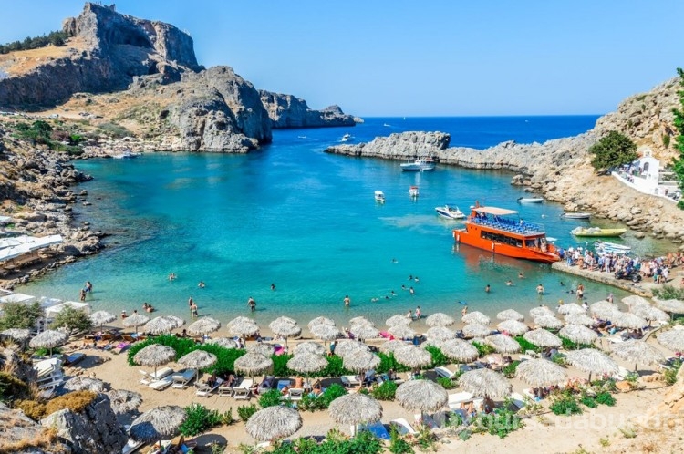 Yunanistan'a kapıda vize dönemi: 7 günlük turist vizesiyle gidilecek 10 ada
