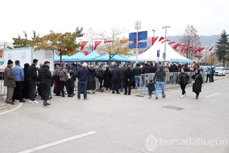 Ziyaretçilerin yoğun ilgi gösterdiği TCG Anadolu, Kocaeli'den ayrıldı
