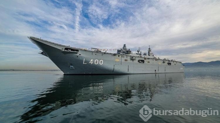 Ziyaretçilerin yoğun ilgi gösterdiği TCG Anadolu, Kocaeli'den ayrıldı
