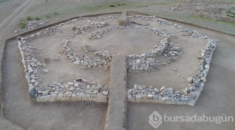 İşte 3 bin 800 yıllık Türk altıgen kurganının fotoğrafları
