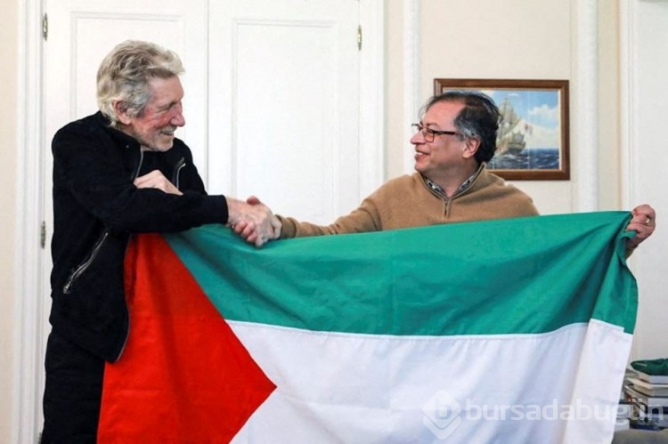 Roger Waters Kolombiya Cumhurbaşkanı ile Filistin bayrağı açtı